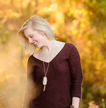 senior portrait outdoors